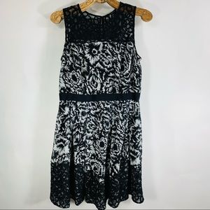 Ann Taylor Black White Floral Pleat Skirt Dress 6P